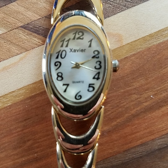 Women's Gold Watch - Picture 4 of 6